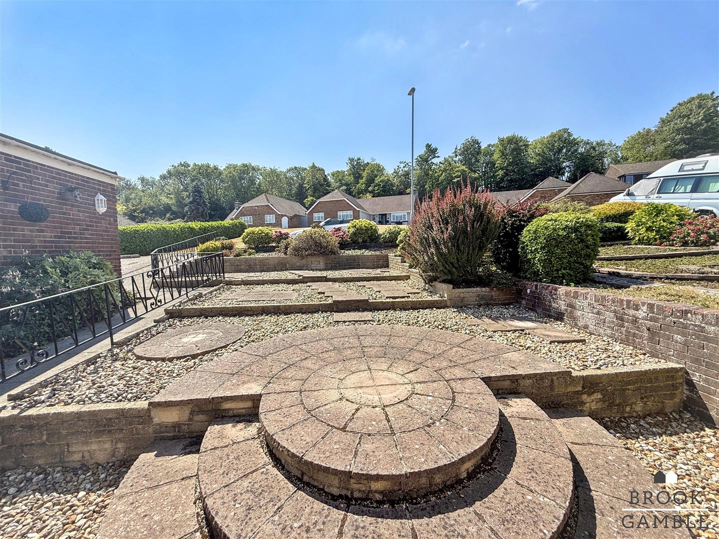 2 Bedroom Bungalow. Buckhurst Close in Eastbourne,  11